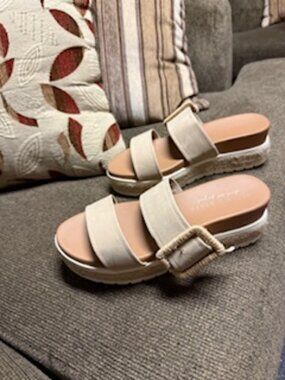 Altar'd State women's sandal size 7